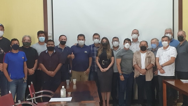 Em ano eleitoral, Palácio monta conselho político com 14 partidos para discutir nome para o Senado e plano de governo   